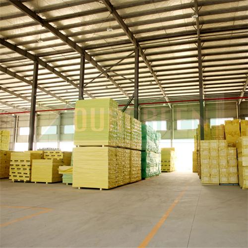 如何對(duì)擠塑板進(jìn)行現(xiàn)場的施工操作呢？